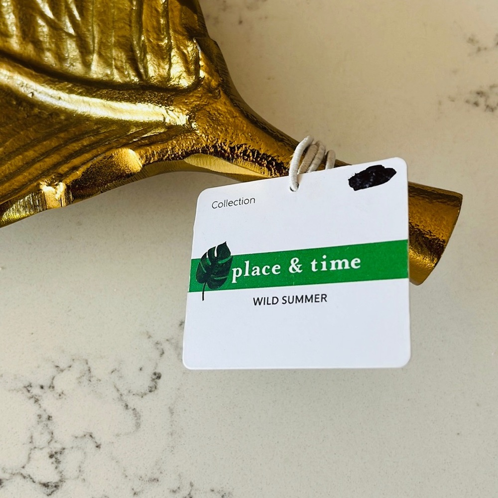 Place & Time Summer long Leaf Tray-Gold - Picture 10 of 14